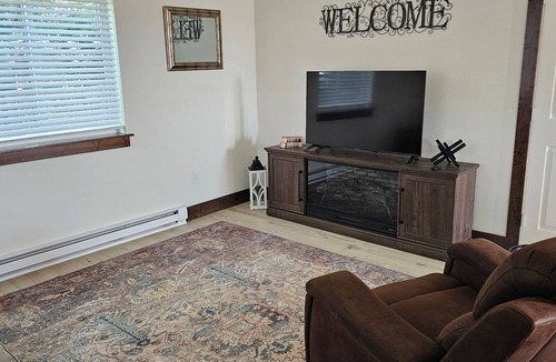 Manhattan Cottage | Pleasant 1-bedroom cottage in charming Manhattan