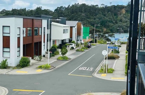 Hobsonville House | Plush modern home in Hobsonville