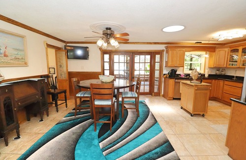 Edgewater House | Pool, Pony and Rural Bliss, minutes away from the Intracoastal.