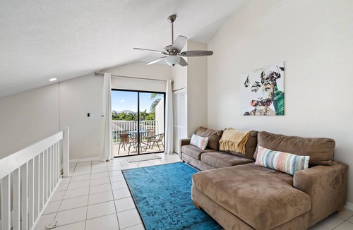 Bella Vista Condo | Practically on the beach; short walk across Carlin Park to the sand! ❤️💛💚