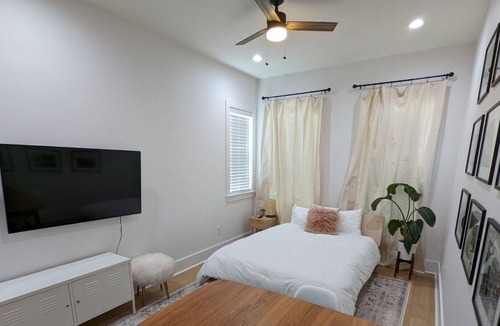 Milan House | Private 1 BR Uptown Gem! Walk to St. Charles!