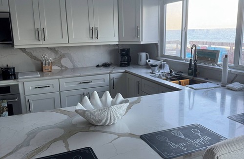 Melbourne Beach House | Private Beach & Ocean Views! Modern 2 bedroom house in Melbourne Beach, FL