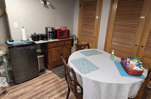 Dubuque Apartment | Private entrance/space. Peaceful getaway. Close to events. King bed. Amenities!