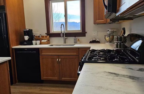 Keene House | Private, Mountain views, Close to Horse Show Grounds, Lake Placid and Hiking