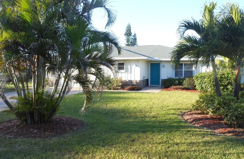 Melbourne Beach House | Private Pool Home/3 Minute Walk To Private Beach Access/small-med dog friendly