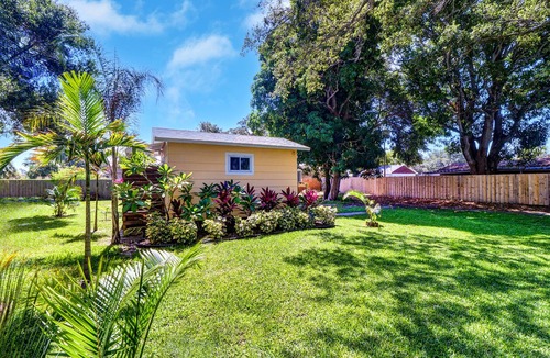Largo Cottage | Private Surf Shack Less Than 5 Minutes to Indian Rocks Beach Bikes Included!