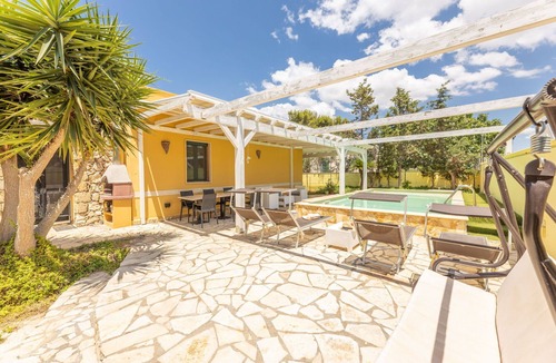 Pizzo Villa | Private Villa with WIFI, A/C, private pool, TV, pets allowed, panoramic view, close to Gallipoli