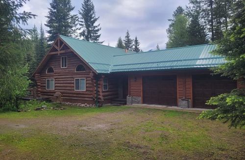 Kalispell Cabin | Quiet Cabin nested in the Many Lakes area near Bigfork and Kalispell