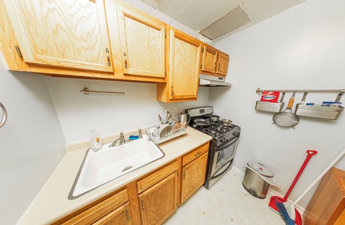 Williamsburg House | Quiet Double room in Williamsburg Ground floor Apartment near Subway