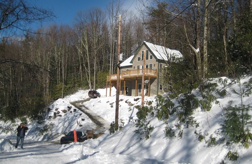 Beech Mountain Cabin | Reduced 50%on30+daysBchMTN/2BR/2BthNew/Clean/Comfort/sleeps4/Wifi/Cable/2mi2rsrt