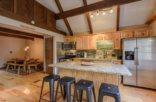 Beech Mountain Cabin | Relax at the Read Retreat-ready to host families all 4 seasons