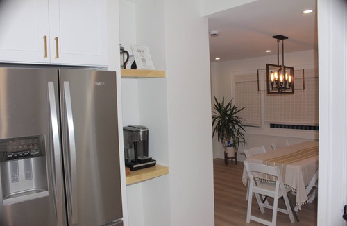 New Rochelle Apartment | Renovated 3BR Family Friendly Apartment Private Parking Walk to Train NYC
