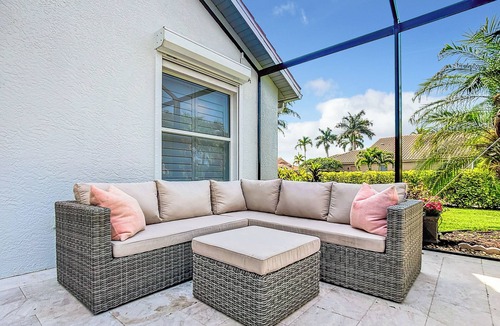 Falcons Glen House | Resort Style Oasis 3-bedroom House in Naples for a relaxing getaway