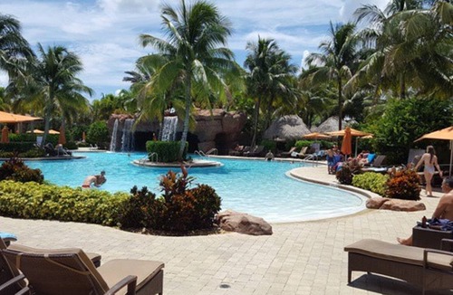 Falcons Glen House | Resort Style Oasis 3-bedroom House in Naples for a relaxing getaway
