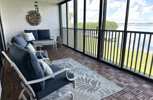 Cocoa Isles Condo | RIVERFRONT CONDO LIVING! Marvelous 2-bedroom condo in Cocoa Beach