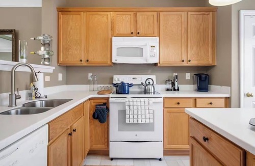 Mount Holly House | Riverfront Retreat w/Marina Access