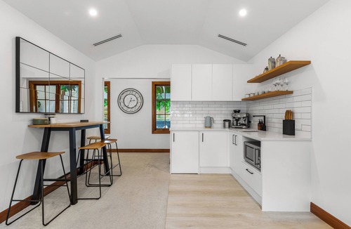 Riverhead House | Riverview Cottage - Private Pool + Spa