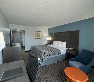 Rock Falls Hotel | Rockfalls Inn & Suite