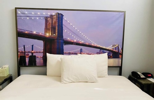 Rochdale Hotel | Rodeway Inn Near JFK Airport