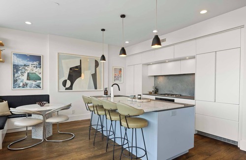 Williamsburg Condo | RoveTravel | Bayard Terrace | Condo w OutdoorSpace