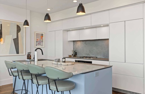 Williamsburg Condo | RoveTravel | Bayard Terrace | Condo w OutdoorSpace