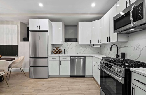Crown Heights Condo | RoveTravel | Carroll Court I |Apartment w/Terrace