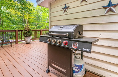 Charter Hills House | Rustic gem near skiing & town with fast WiFi, deck, patio, grill & private W/D