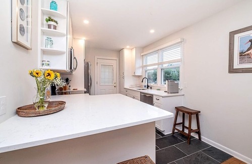 Cape May House | Salty Dog Beach House, 5 minute walk to the Beach or the Washington Street Mall