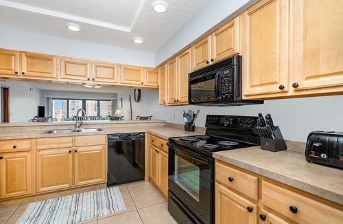Cocoa Beach Condo | Sandcastles condo 614, great side ocean view and fantastic reviews