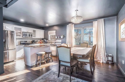 Wading River House | Scenic Gem: Waterfront View, Beach Access