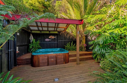 Amodeo Bay RV Rental | Self-Contained 2-bedroom Unit in stunning Amodeo Bay. Views to the Ocean