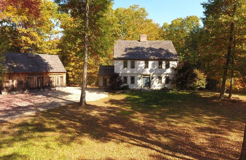 Roxbury House | "SENTRY HILL" Best Town 1.5 hrs NYC PoshPadsCT Mint 6BR, Heated Pool, Bike, BBQ