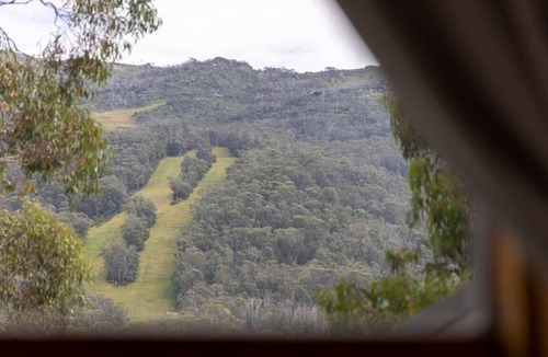 Thredbo Ski Chalet | Sevens Ski Lodge | Thredbo | Cost-effective | 4BR