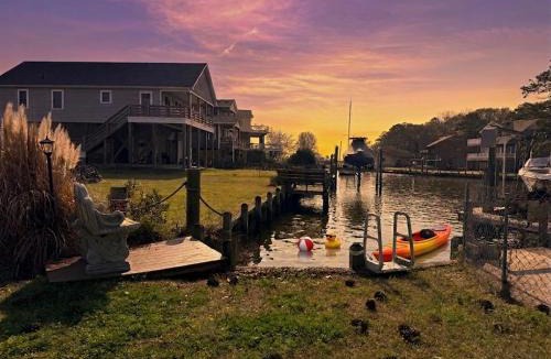Colington Harbour House | Sound Waves - Colington Harbor, Canalfront w/Access, Pets OK, Community Pool, YR Flex Stays