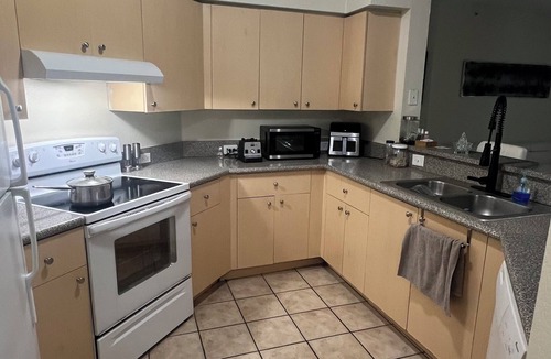 Royal Palm Beach Condo | Spacious 3-bedroom condo in charming Royal Palm Beach with AC