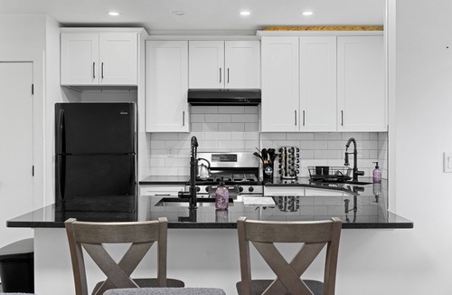 Crown Heights House | Spacious 3-Bedroom Duplex in the Heart of Crown Heights