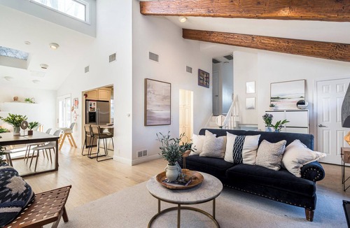 Verona House | Spacious 4-bedroom house with AC in tranquil Verona 25min from Metlife Stadium