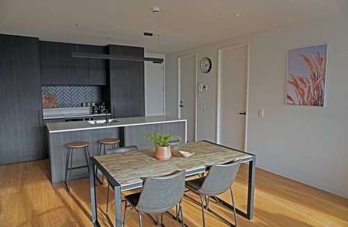Hamilton Apartment | Spacious City Centre 1 bedroom apartment - Fibre Internet
