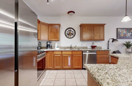 Bear Hollow Village Condo | Spacious condo with pool, hot tub, garage, gym, & balcony - near Park City