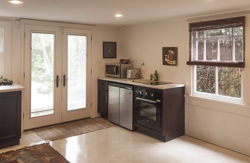 Audubon Apartment | Spacious garden apartment near Tulane and many amazing restaurants and shops