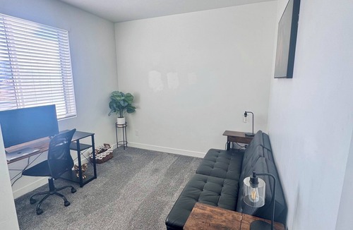 American Fork House | Spacious, modern 4-bedroom townhome with AC in beautiful American Fork
