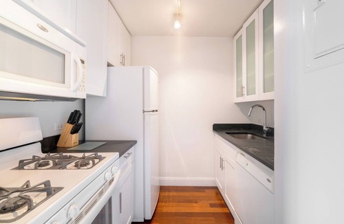 Gramercy Apartment | Spacious, Modern Studio in Gramercy with Balcony