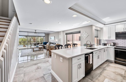Jupiter Condo | Spacious two story 2-bedroom condo in gorgeous Jupiter