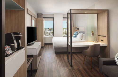 Central Business District Hotel | SpringHill Suites by Marriott New Orleans Downtown/Canal Street