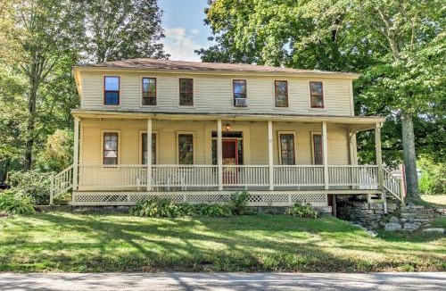 Poquetanuck Apartment | Stagecoach Inn-Historic Home with Patio by Casinos!
