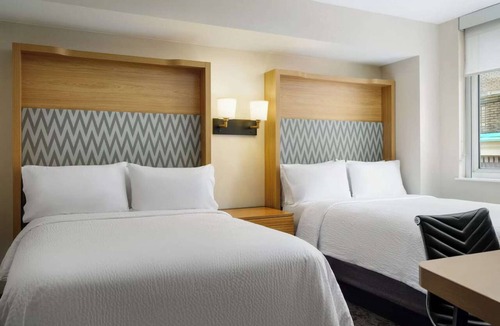 Financial District Hotel | Steps from Wall Street + Fitness Room & Wi-Fi