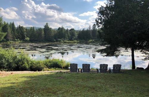 Val Morin Cottage | Streamside Retreat - Petit Train du Nord at km 39 - Cedar Creek Cottage