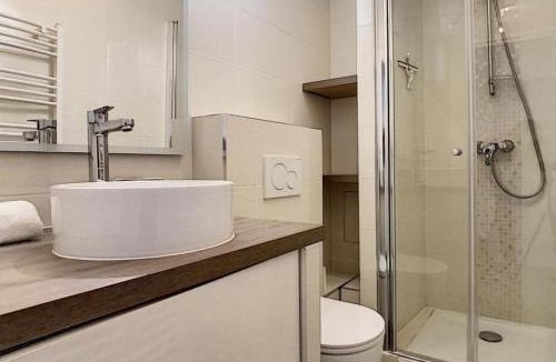 Les Baumettes Apartment | Studio - 1 minute de la plage et de la Promenade des Anglais