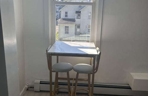 Ansonia Apartment | Studio Apt with kitchen,Living room, bathroom & bedroom, near Griffith hospital