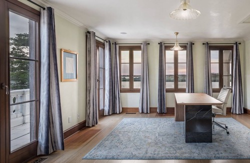 Bridgehampton House | Stunning fall sunsets, coveted location on Mecox Bay - recently furnished